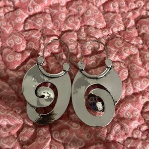 Chic Silver Swirl Earrings